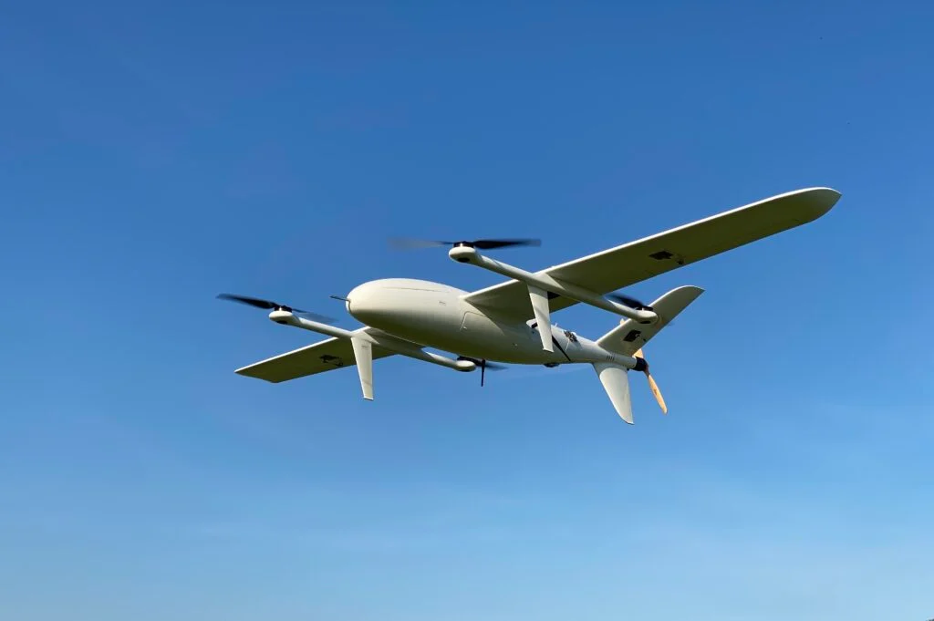 Sky-Drones具有5G和BVLOS功能的AI驱动型VTOL无人机